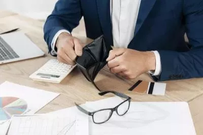 Можно ли работать официально при банкротстве